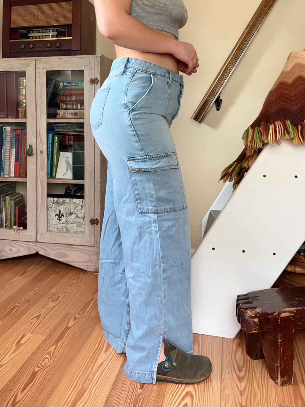 Time & Tru Light Wash Wide Leg Cargo Jeans Ankle Slit Skater Denim Pants Size 10 - Picture 5 of 9